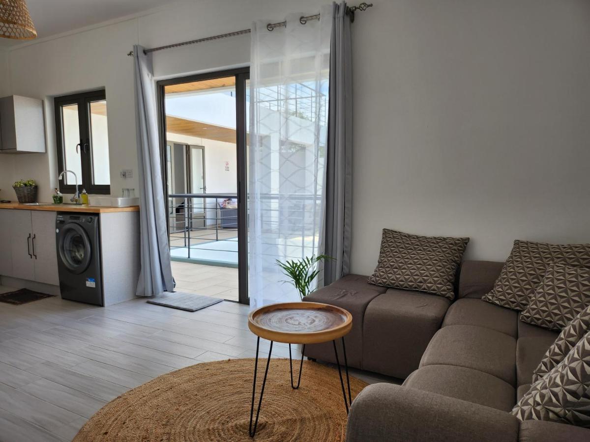 Appart T2 Piscine Et Fitness Grand Baie Extérieur photo